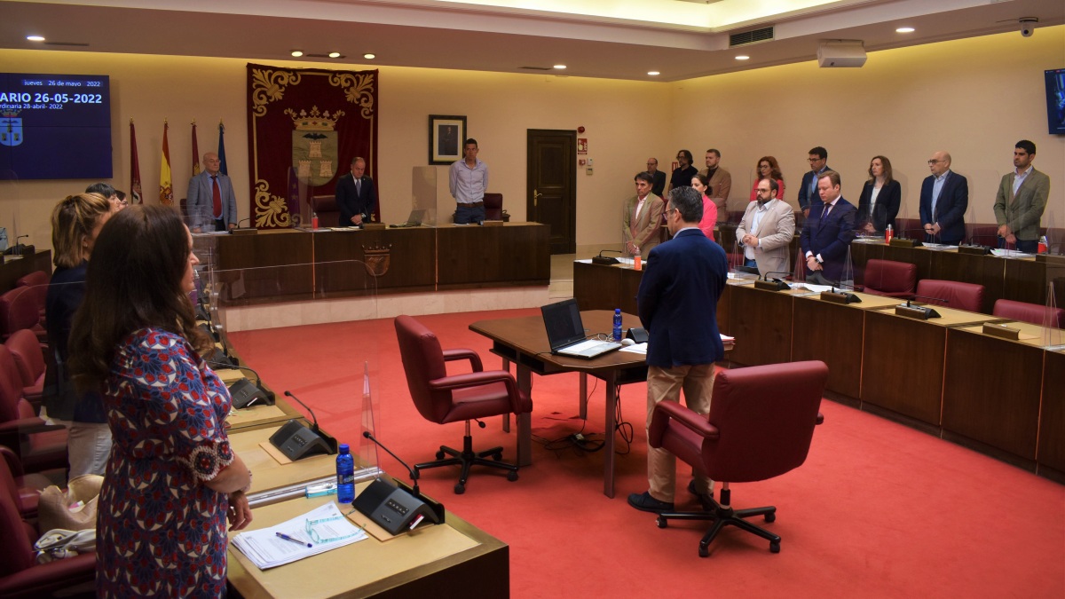 Minuto de silencio en el Ayuntamiento de Albacete