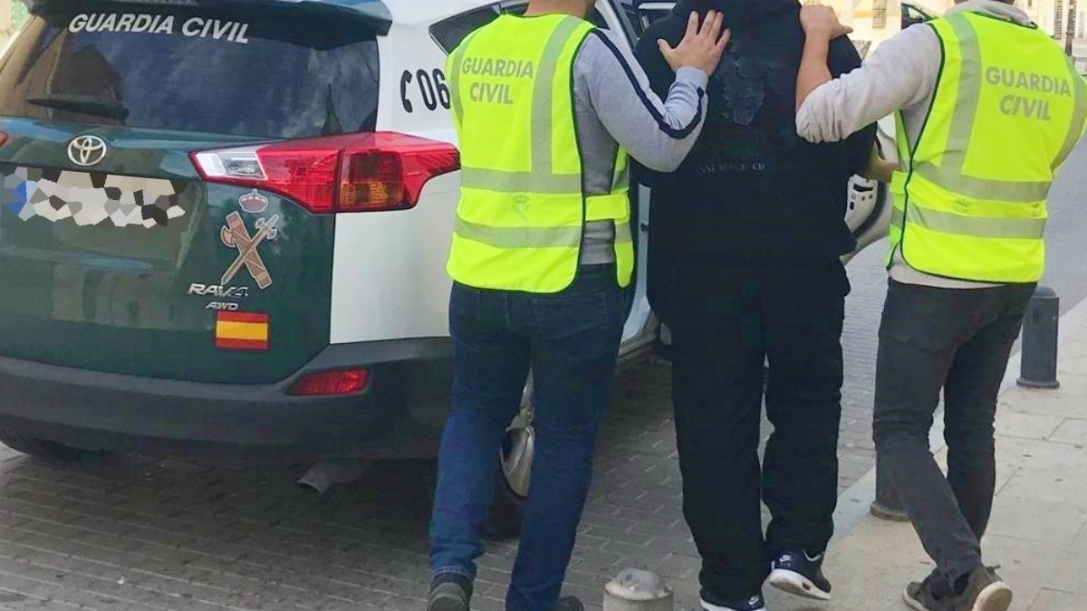 FOTO DE ARCHIVO - Detenido por la Guardia Civil en Albacete