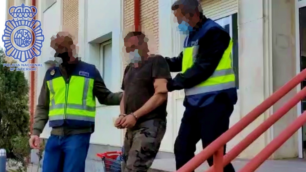 FOTO DE ARCHIVO - Un hombre ha sido detenido en Albacete por la Policía Nacional