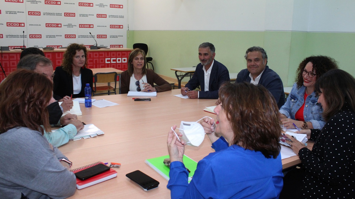 Reunión entre los parlamentarios socialistas de Albacete y la ejecutiva provincial del sindicato / PSOE Albacete