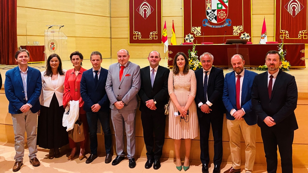 El Gobierno regional felicita a los graduados y graduadas de la VII promoción de Medicina de la UCLM / JCCM