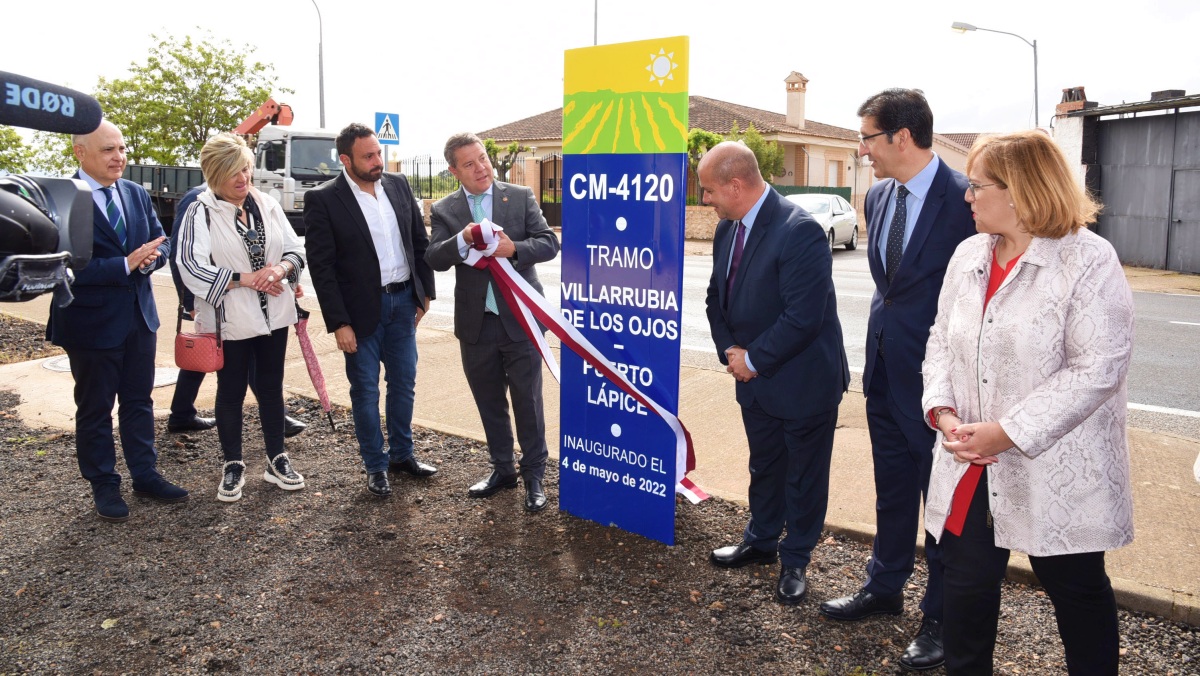 Momento de la inauguración de las mejoras llevadas a cabo en esta carretera de Castilla-La Mancha