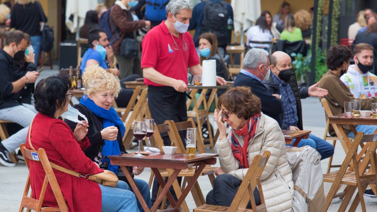 Terraza de un bar de Castilla-La Mancha