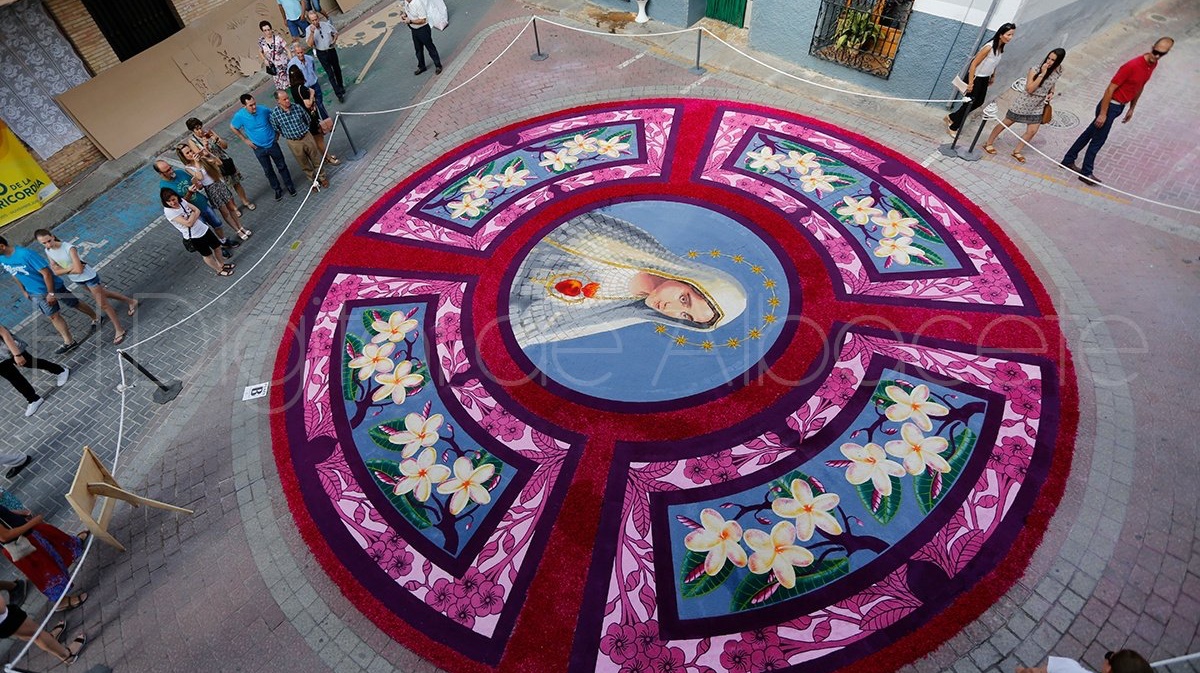 Alfombras de serrín de Elche de la Sierra / Foto de archivo
