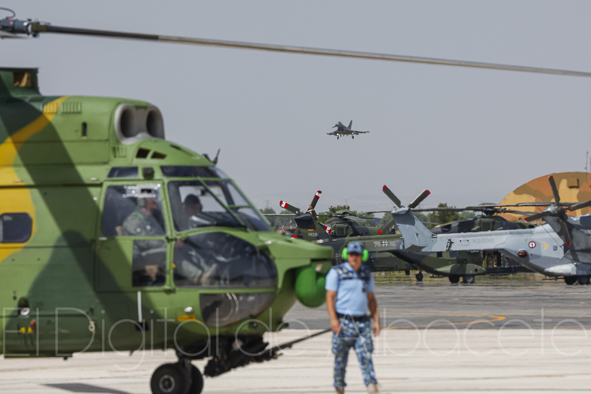 Helicópteros participantes en el APROC 2022 en Albacete / Fotos: Ángel Chacón