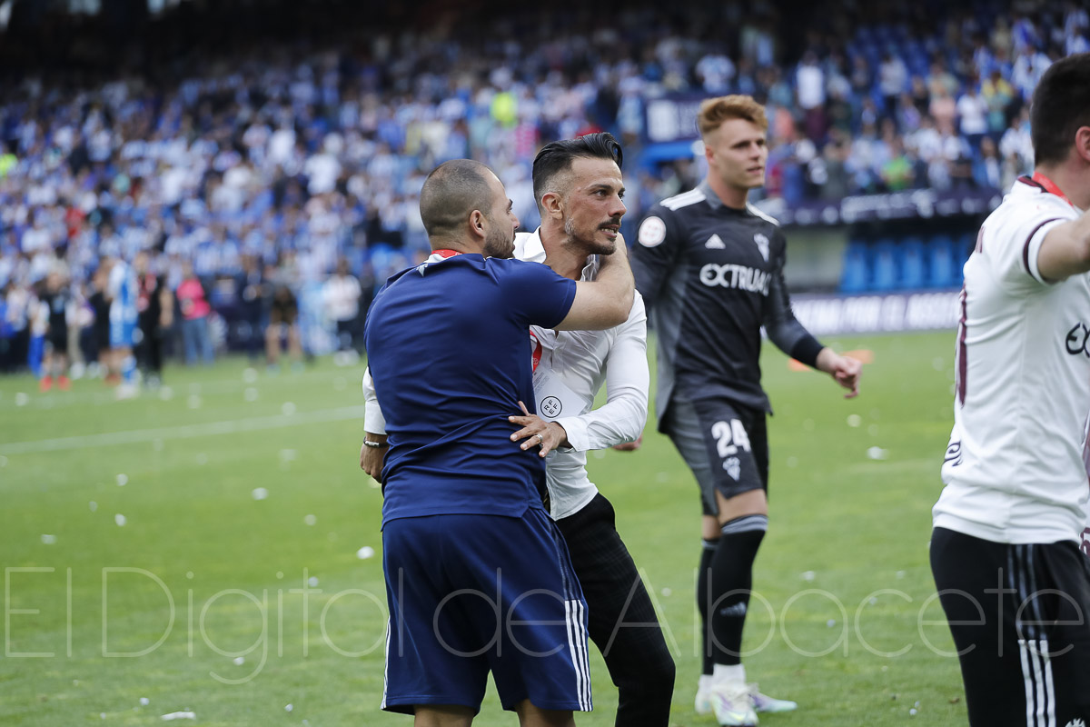 Rubén de la Barrera celebra el ascenso del Albacete