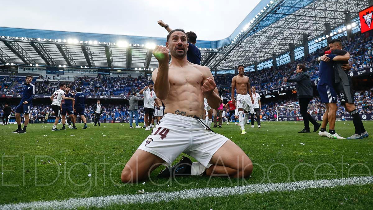 El Albacete celebra el ascenso bailando ritmos latinos