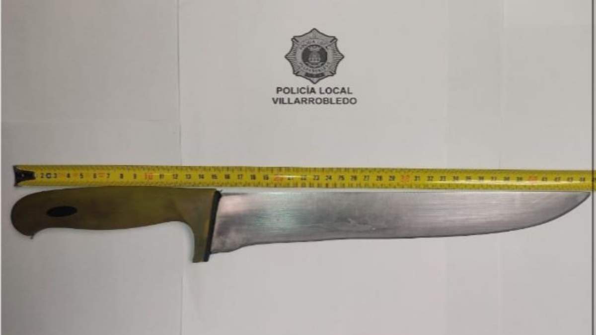 Cuchillo localizado por la Policía Local de Villarrobledo / Imagen: Policía Local de Villarrobledo
