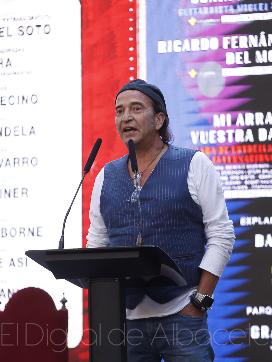 El cantante de Los Secretos no ha querido faltar a esta cita en Albacete / Foto: Ángel Chacón