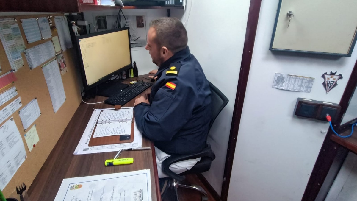 El teniente Antonio Castillo en el Juan Sebastián Elcano / Fotos: Gonzalo Jiménez Tapia