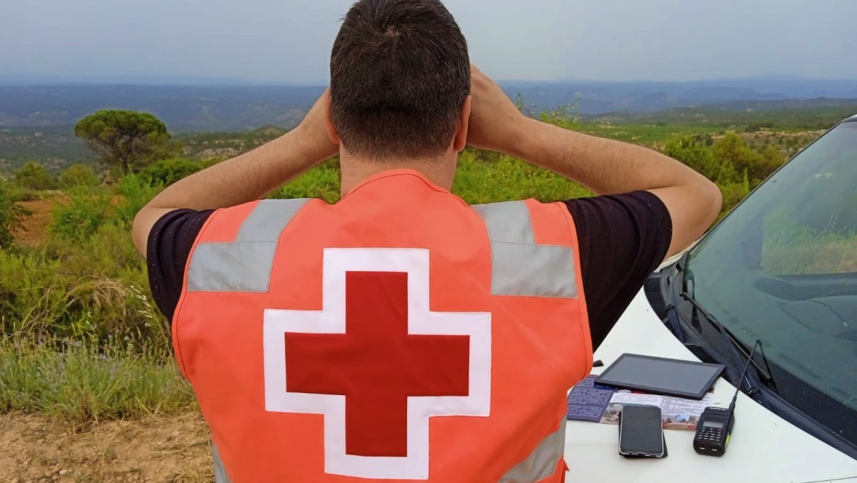 Un voluntario de Cruz Roja Albacete