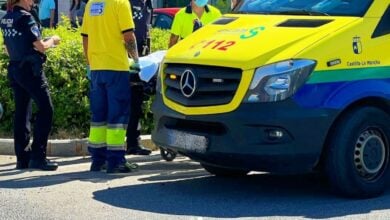 Policía Local de Albacete y sanitarios - Foto de archivo