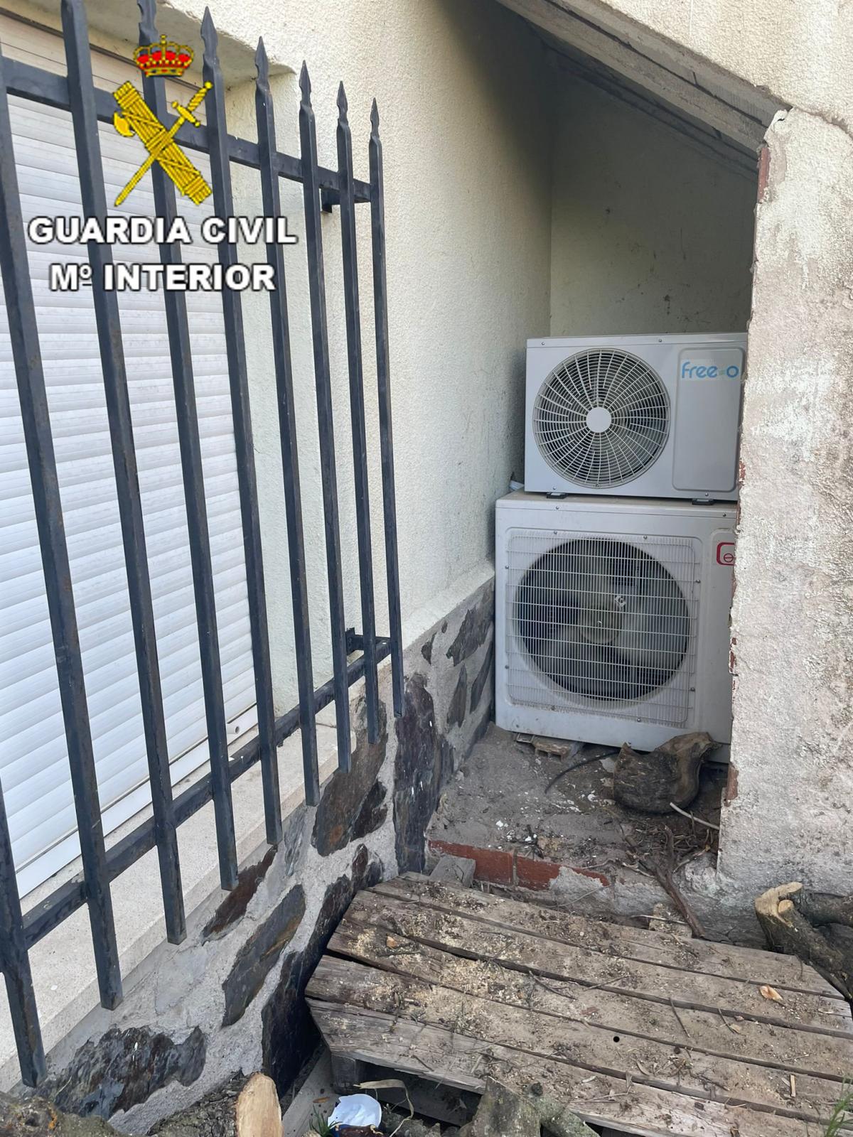 Desarticulado en Castilla-La Mancha un laboratorio de marihuana con casi 800 plantas / Foto: Guardia Civil