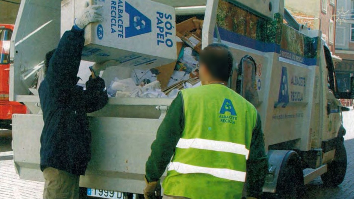 Reciclaje papel-cartón en Albacete / Imagen: Ayto. Albacete