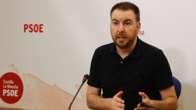 El diputado del grupo socialista en las Cortes regionales, Antonio Sánchez Requena, ha destacado hoy el aumento de la inversión en sanidad del Gobierno de Emiliano García-Page / Foto: PSOE