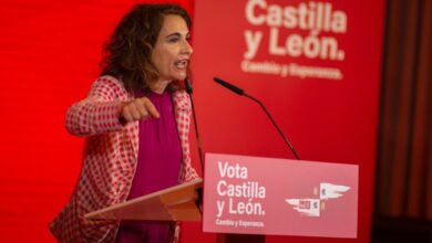 La ministra de Hacienda, María Jesús Montero-Carlos Mateo - Europa Press - Archivo