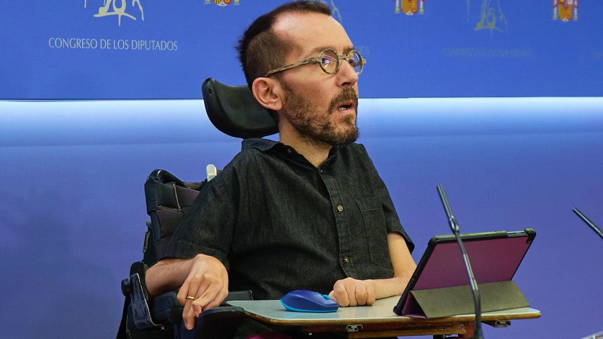 Echenique critica al psoe por el crédito de 1. 000 millones para defensa: