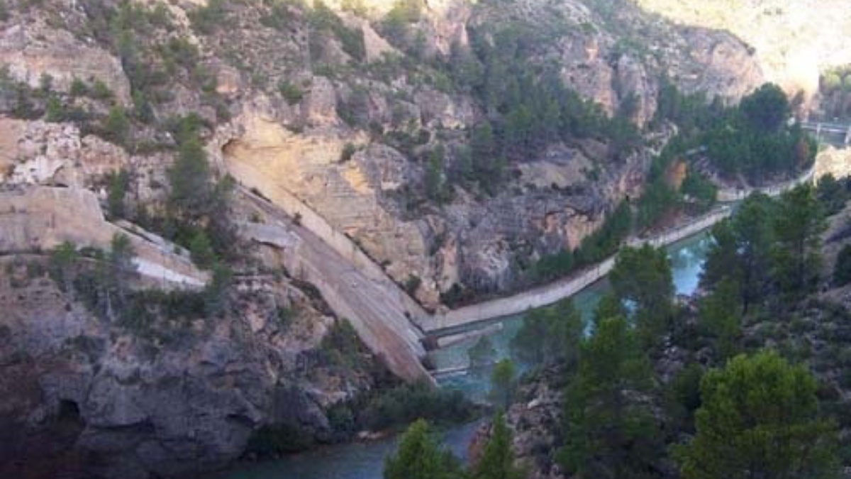 Embalse de Fuensanta / CHS