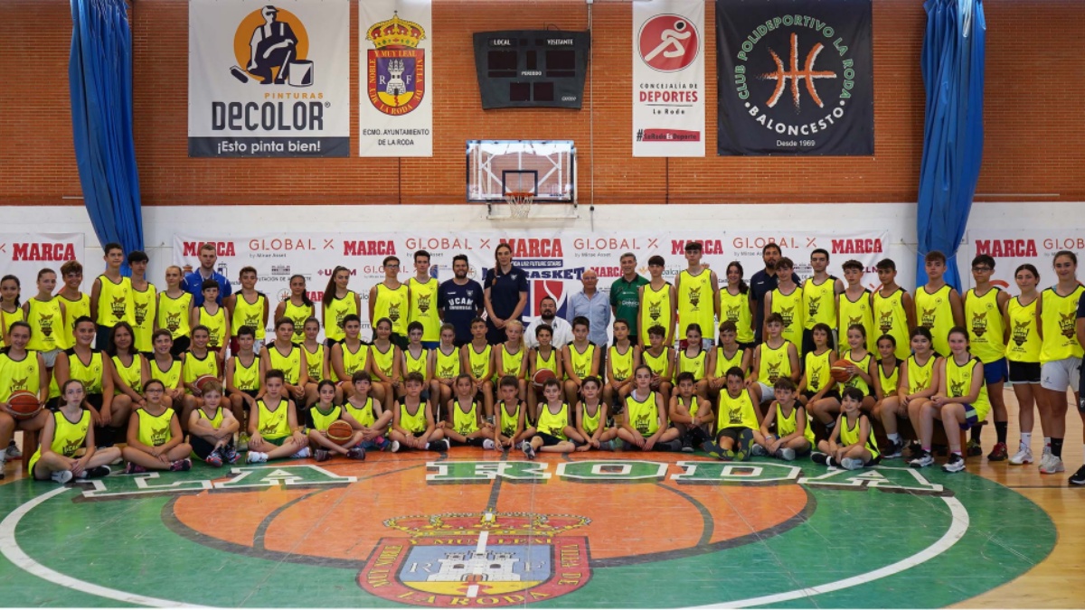 Finaliza el campus organizado por la Escuela de Baloncesto CP La Roda y el club de ACB UCAM Murcia / Ayto. La Roda
