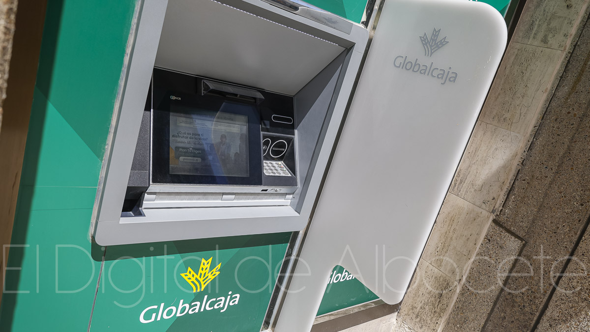 Cajero de Globalcaja en Albacete / Foto: Ángel Chacón