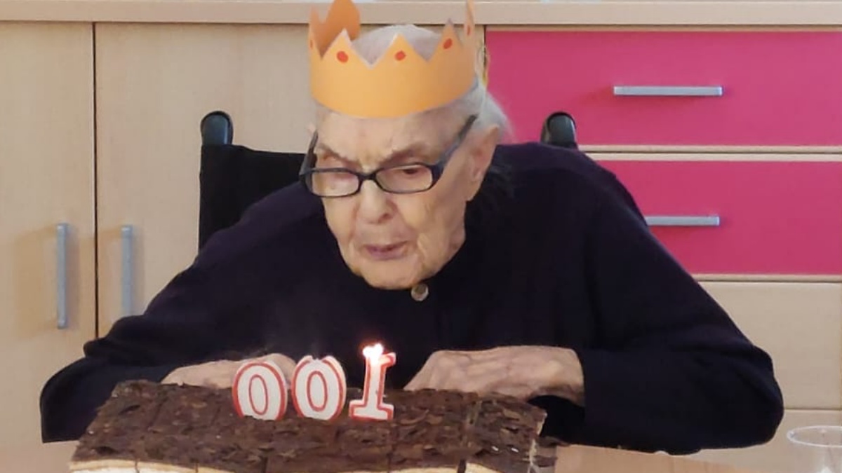 Esta vecina de Socovos sopla las velas de su 100 cumpleaños / Imagen cedida