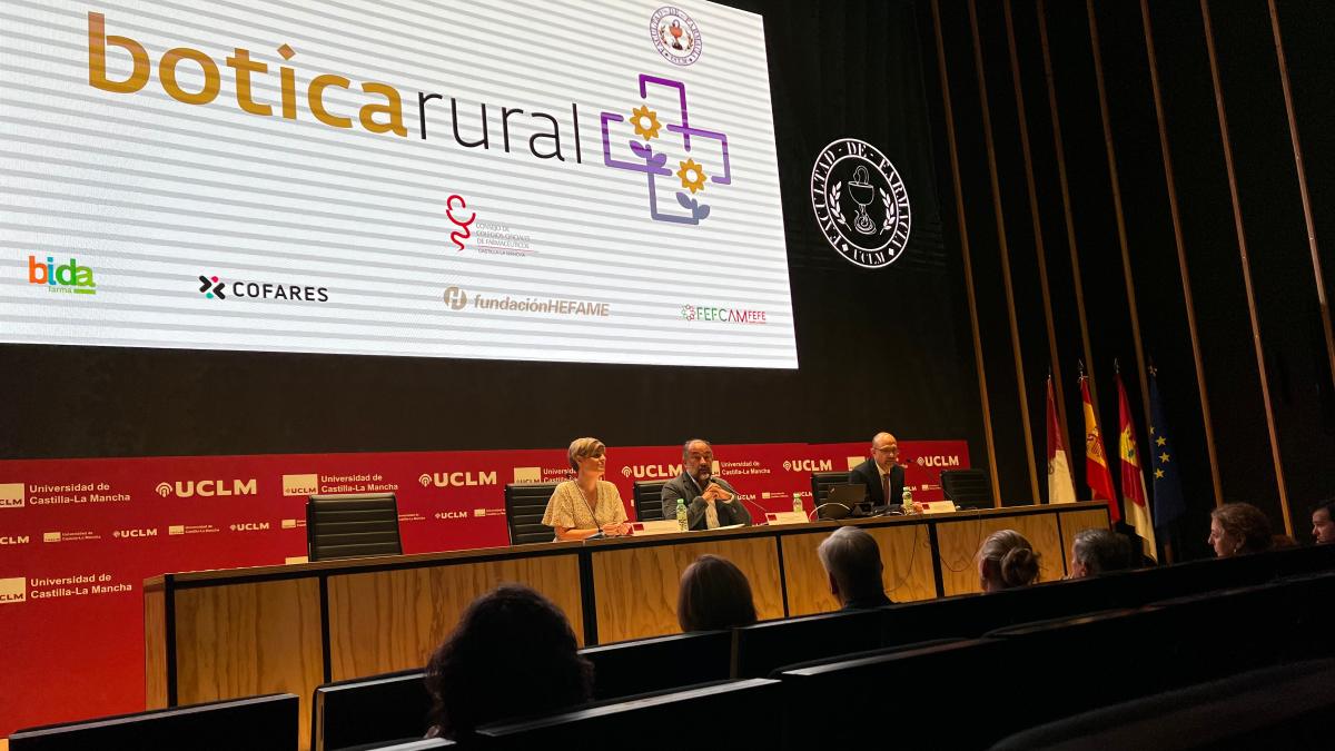La Universidad de Castilla-La Mancha (UCLM), a través de la Facultad de Farmacia del Campus de Albacete, pondrá en marcha a partir del próximo curso académico el ‘Botica rural’ / Foto UCLM