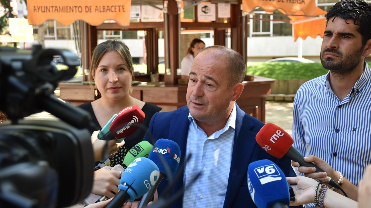 El Ayuntamiento de Albacete recupera los quioscos de lectura al aire libre / Ayto. Albacete