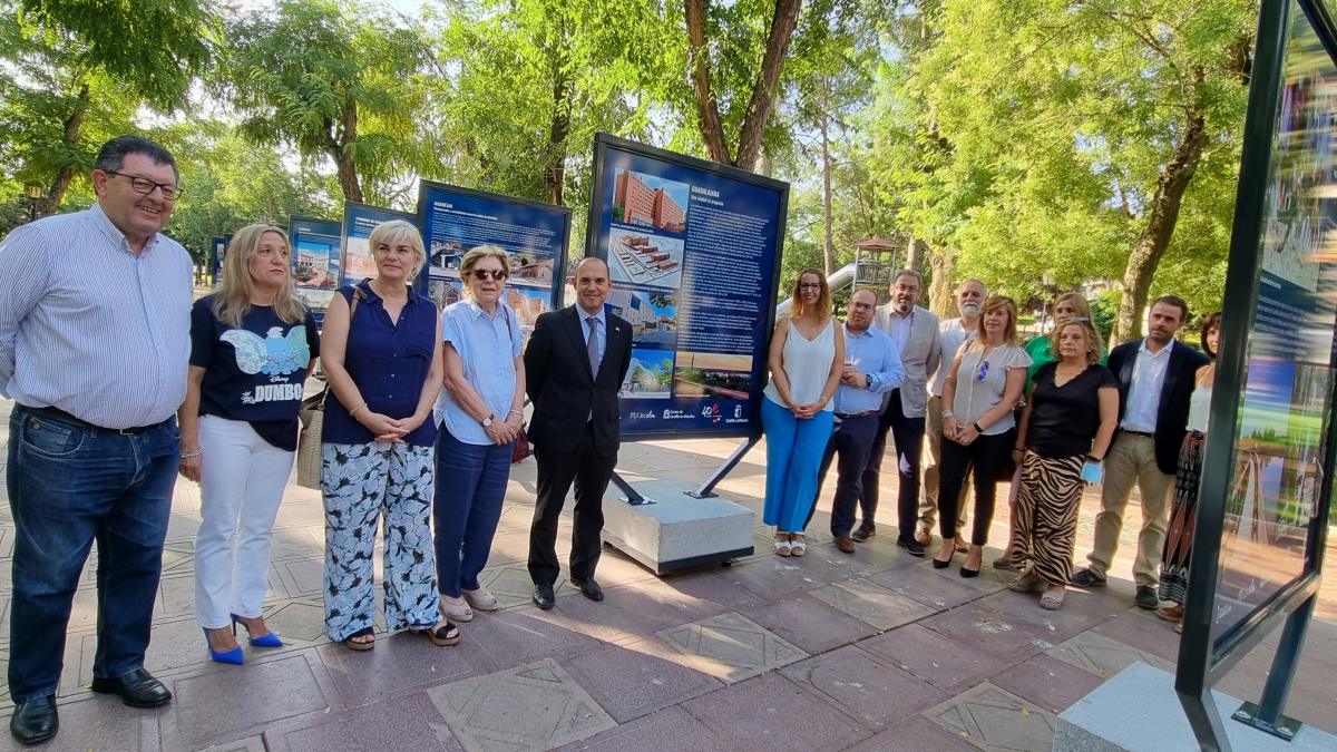 Bellido inaugura una exposición en Castilla-La Mancha que muestra 40 años de un proyecto autonómico volcado “no tanto en identidades como en que vivamos mejor” / Foto: Cortes CLM