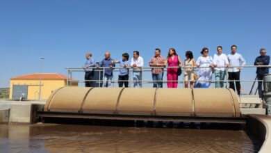 El consejero de Agricultura, Agua y Desarrollo Rural, Francisco Martínez Arroyo, quien en la jornada de hoy ha visitado la localidad de Balazote / Foto: JCCM