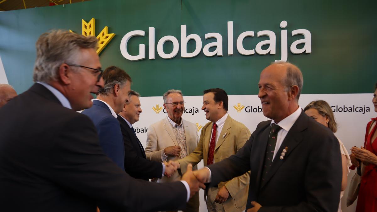 El consejero de Agricultura, Agua y Desarrollo Rural, Francisco Martínez Arroyo, inaugura la XLVIII Feria Internacional del Ajo de Las Pedroñeras / Foto: JCCM
