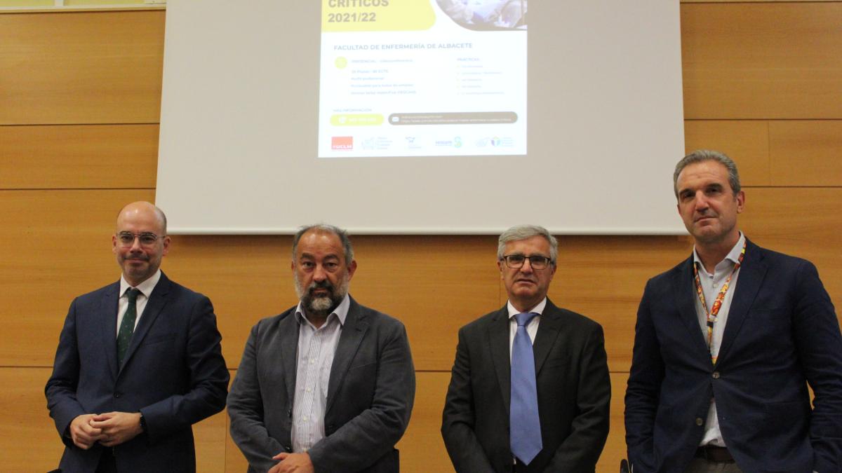 El Servicio de Salud de Castilla-La Mancha (SESCAM) y la Universidad de Castilla-La Mancha (UCLM) están colaborando en la formación postgrado de profesionales de Enfermería con la creación de un nuevo Máster de Cuidados Críticos / Foto: JCCM