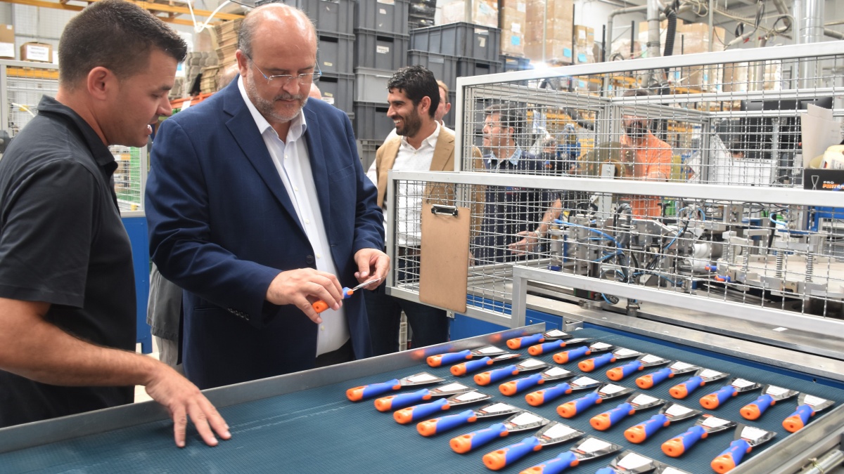 Avanzan en Albacete que más de 65.000 empresas y autónomos de la región han accedido a 300 millones de euros en ayudas / JCCM