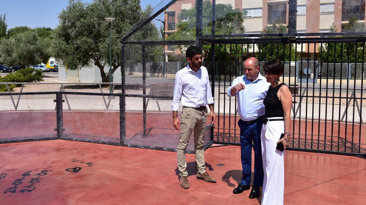 El Ayuntamiento dota de una nueva pista multideportiva al barrio de San Antonio Abad / Foto: Ayto. Albacete