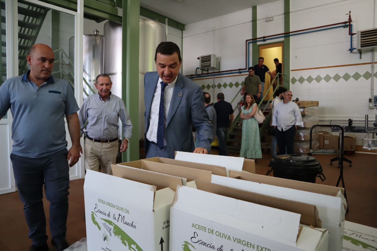 El Gobierno regional apoyará el olivar de bajo rendimiento con el regadío social para transformar la vida de esta comarca de Castilla-La Mancha / JCCM