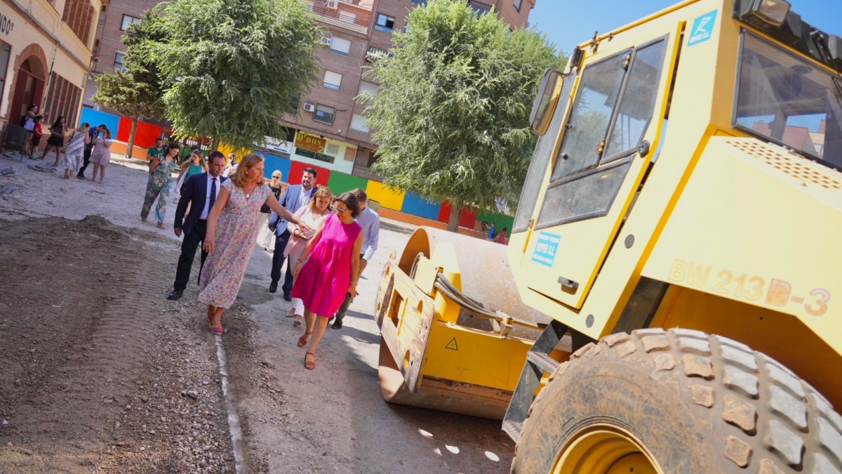 La consejera de Educación, Cultura y Deportes, Rosa Ana Rodríguez, en una visita que ha realizado al CEIP ‘Fray Hernando’ de Talavera de la Reina / Foto: JCCM