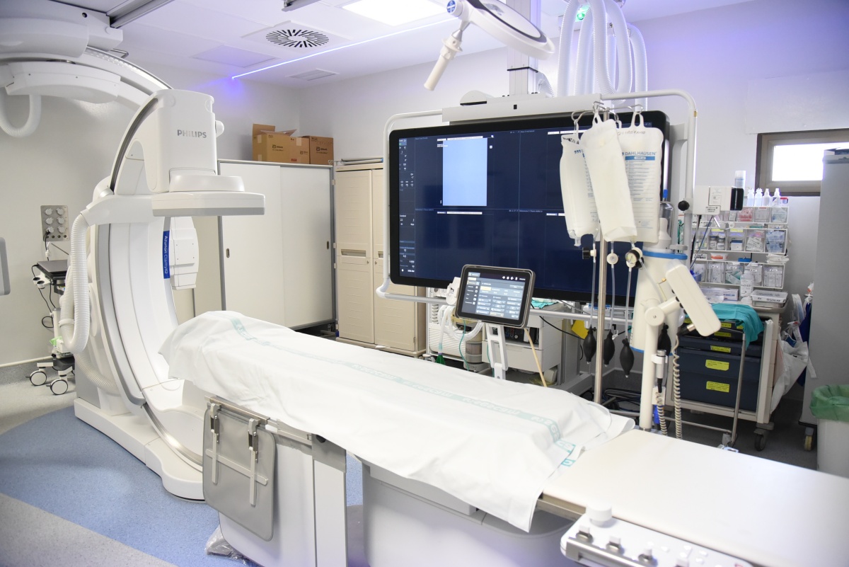 Emiliano García-Page visita al Servicio de Radiológica del Hospital de Albacete / JCCM