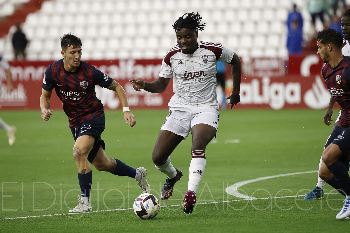 Posiciones de s. d. huesca contra albacete balompié