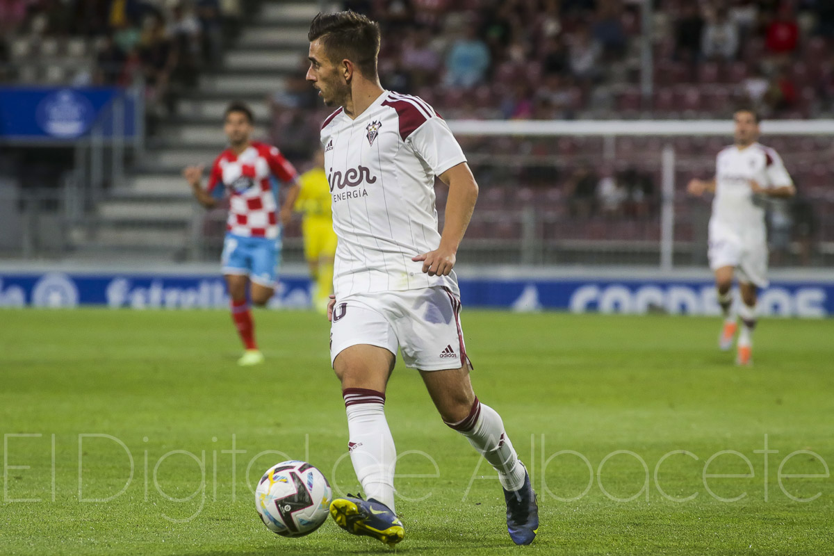 Manu Fuster en el primer partido de liga con el Albacete Balompié