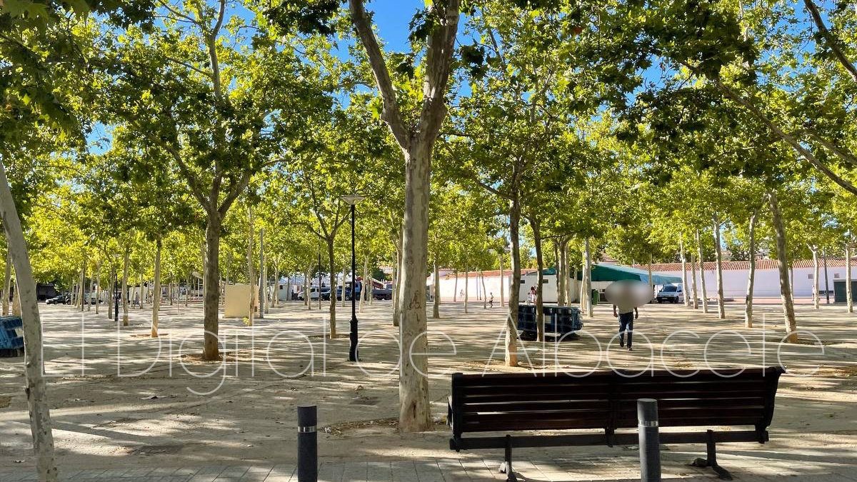Montaje de las carpas de la Feria de Albacete