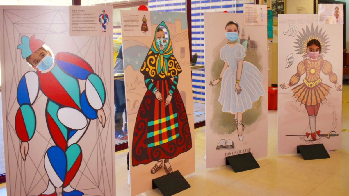 Maleta de la Danza en el Colegio Gloria Fuertes de Albacete