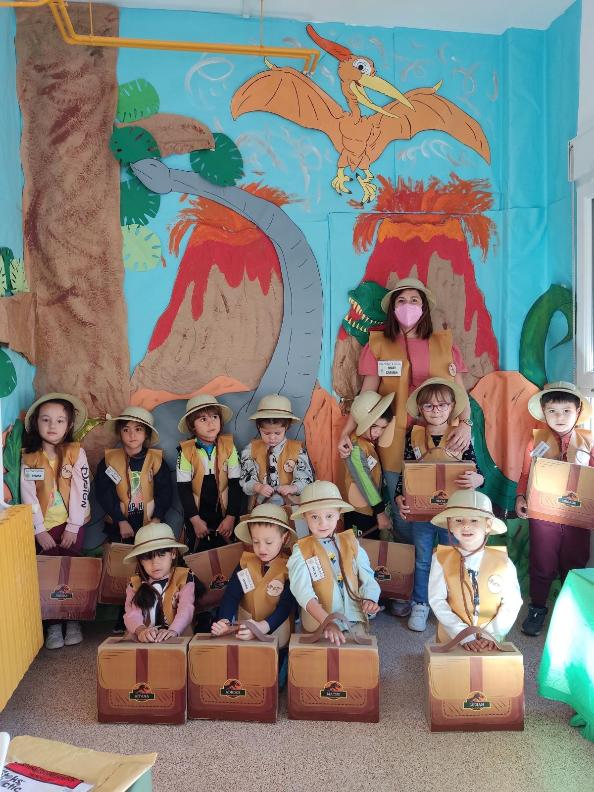 María del Carmen Sáez, proyecto 'Tras las huellas de los dinosaurios'