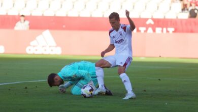 Rubén Martínez en un lance del Albacete - Burgos