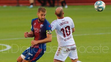 Un lance del último partido que el Huesca ha jugado hasta la fecha en Albacete