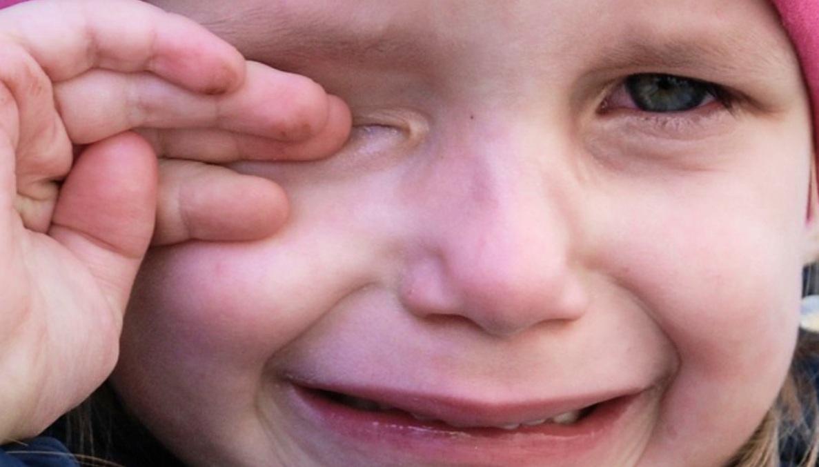 Niña llorando - Foto de archivo - Pixabay