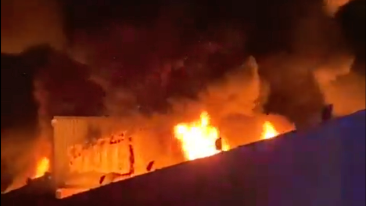 Incendio en una nave de Campollano (Albacete)