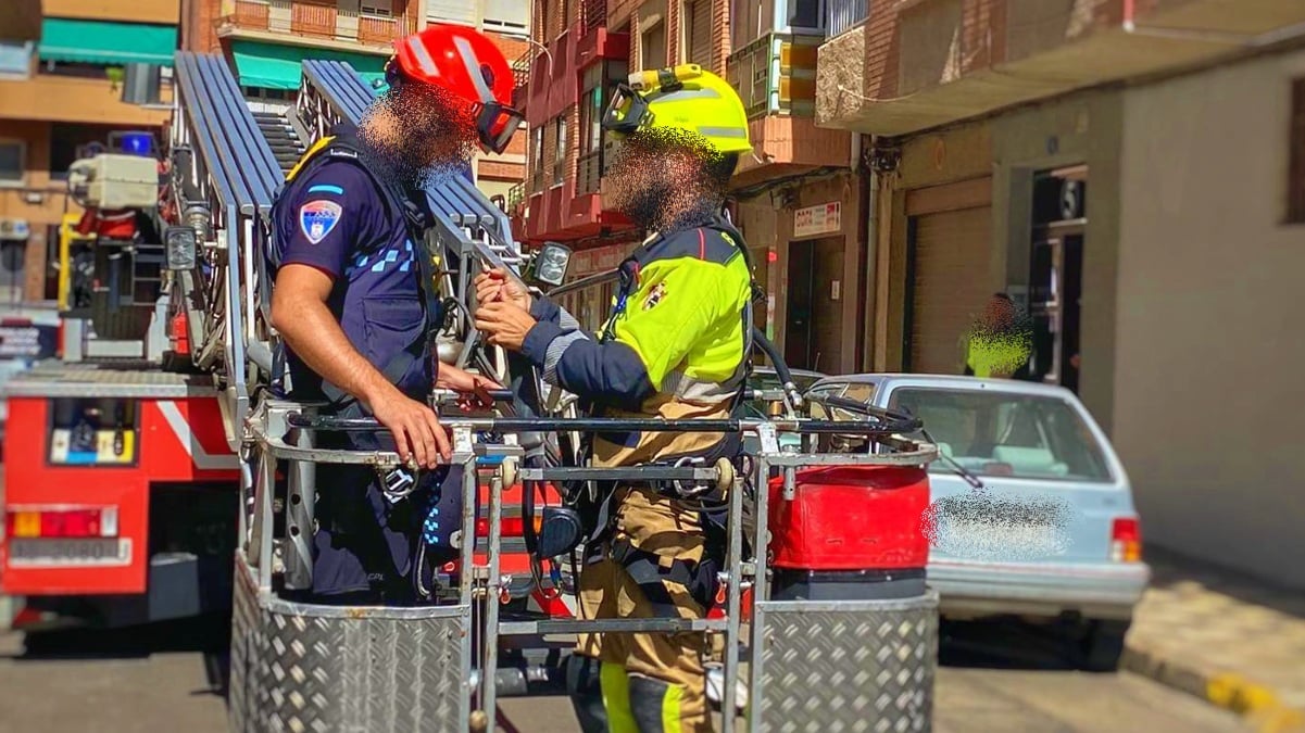 Policía y bomberos en Albacete - Foto de archivo