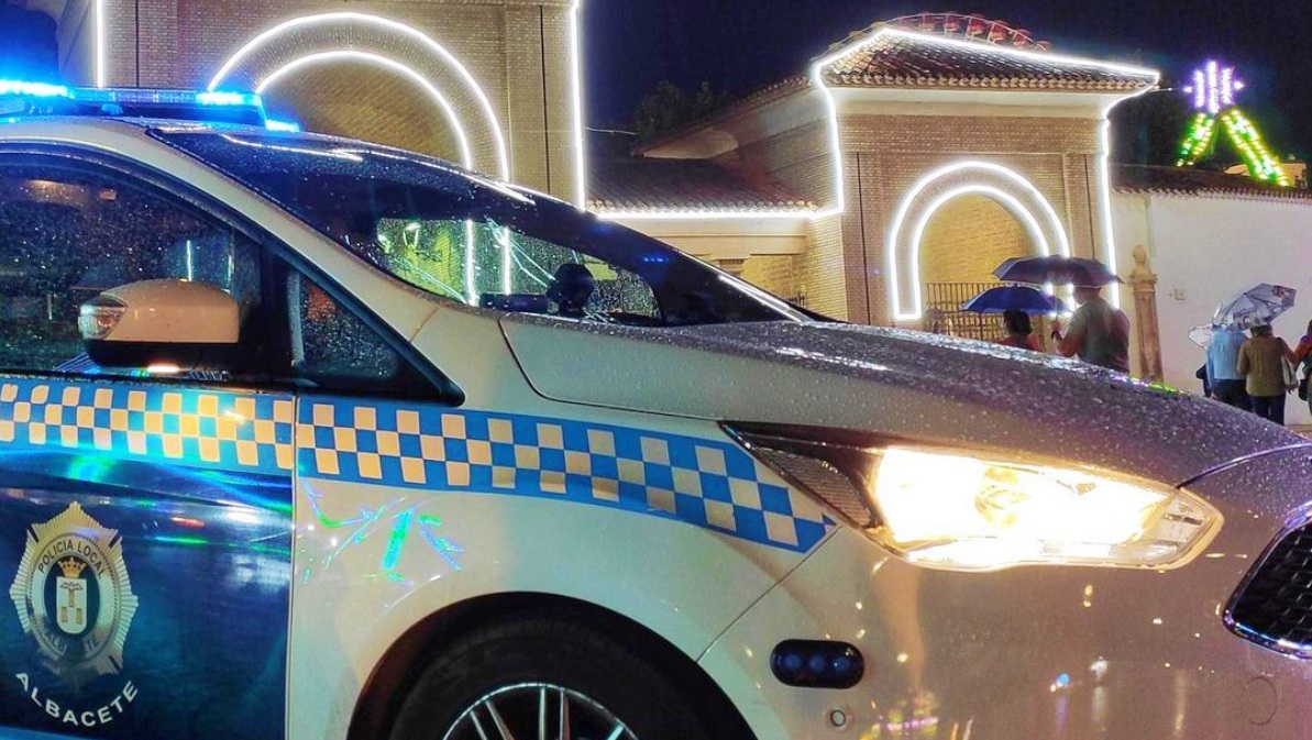 Un coche patrulla de la Policía Local de Albacete en la Feria