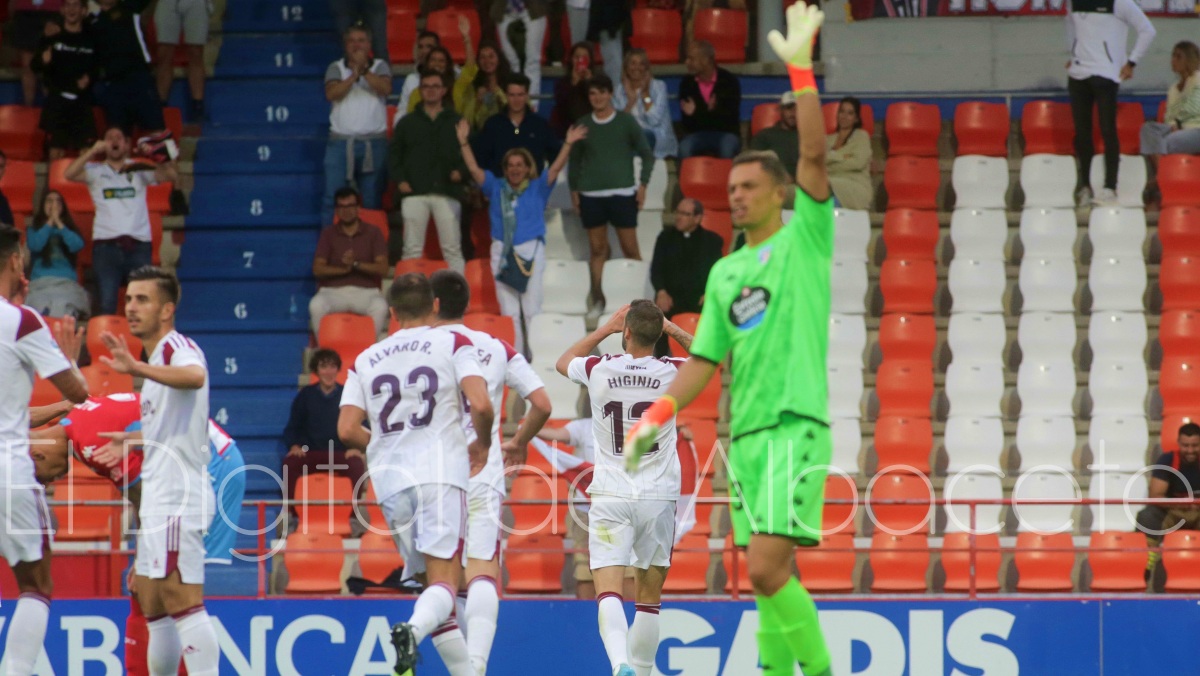 El Albacete ganó en Lugo tras los goles de Higinio y Maikel Mesa