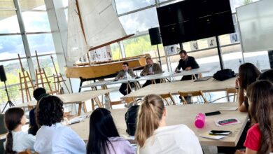 El rector da la bienvenida a estudiantes y profesores en el edificio Toletvm / UCLM