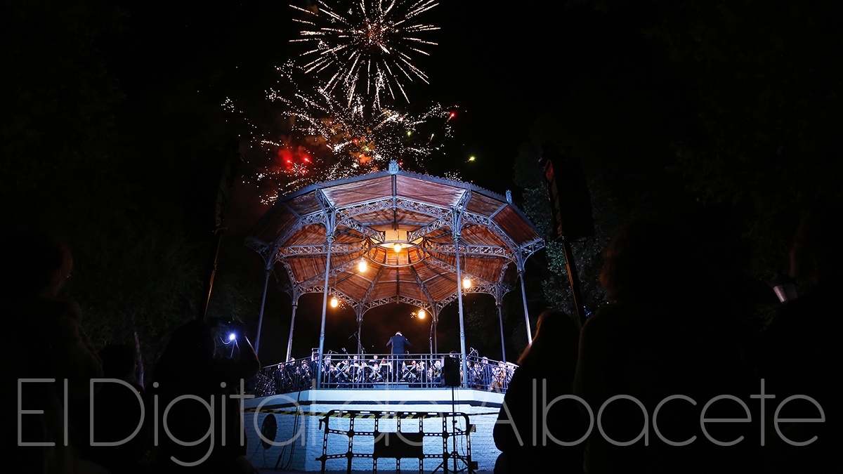 Espectáculo piromusical en Albacete / Foto de archivo